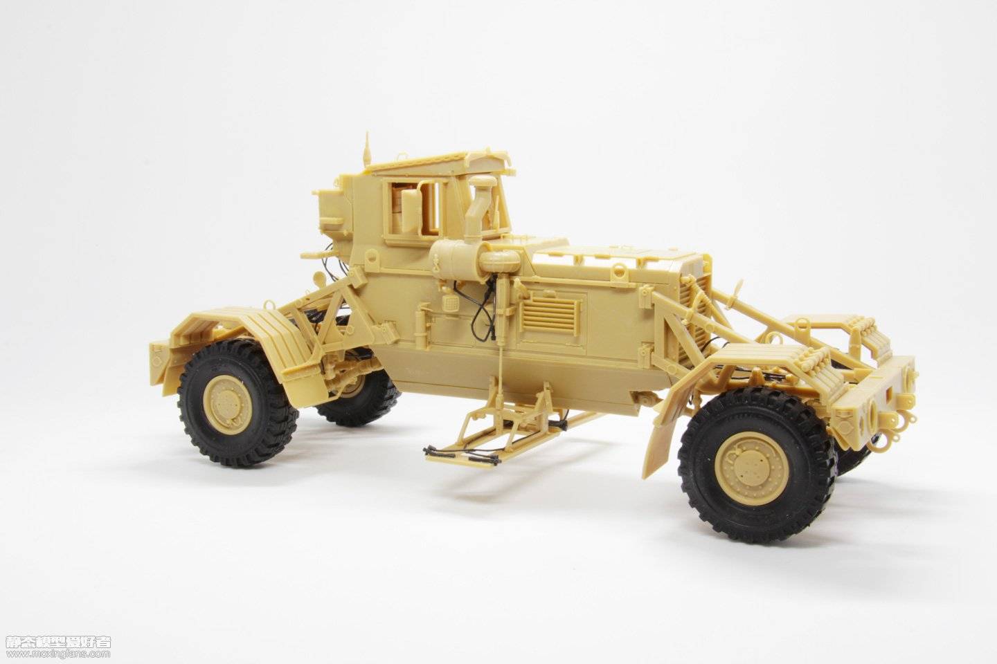 Husky Mk III Vehicle Mounted Mine Detector (VMMD) – Image 16