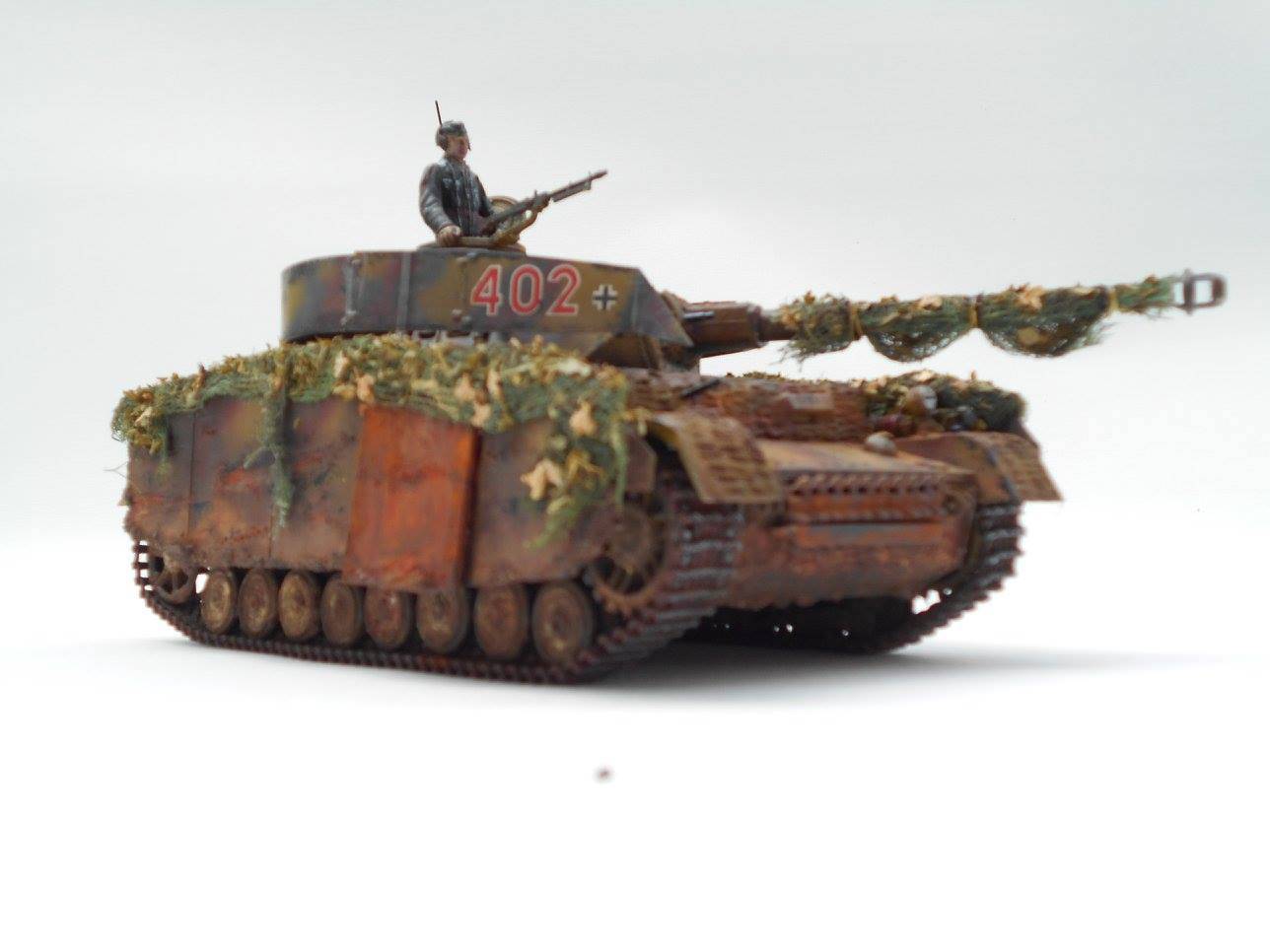 Panzer IV Ausf. H with Armor – Image 4