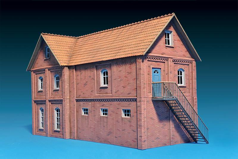 ADMINISTRATIVE BUILDING WITH WORKSHOP – Image 2