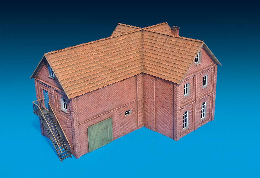 ADMINISTRATIVE BUILDING WITH WORKSHOP – Image 6