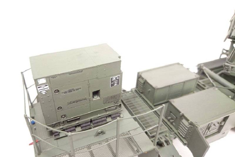HEMTT M983 Tractor & M901 launching Station – Image 8
