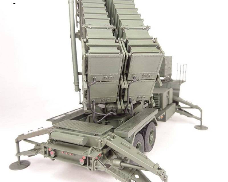 HEMTT M983 Tractor & M901 launching Station – Image 11