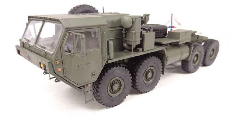 HEMTT M983 Tractor & M901 launching Station – Image 24