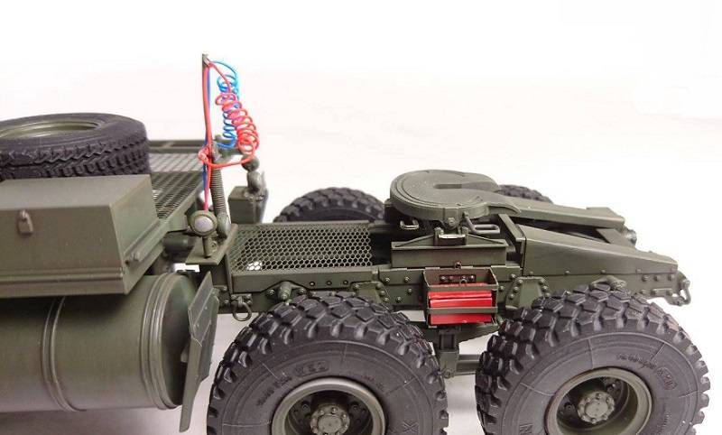 HEMTT M983 Tractor & M901 launching Station – Image 27