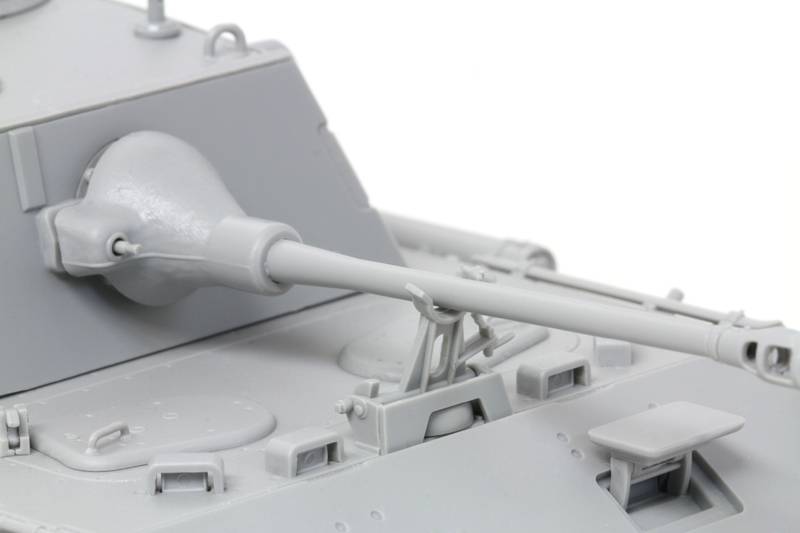 Pz.Beob.Wg.V Panther mit 5cm KwK.39 – Image 9