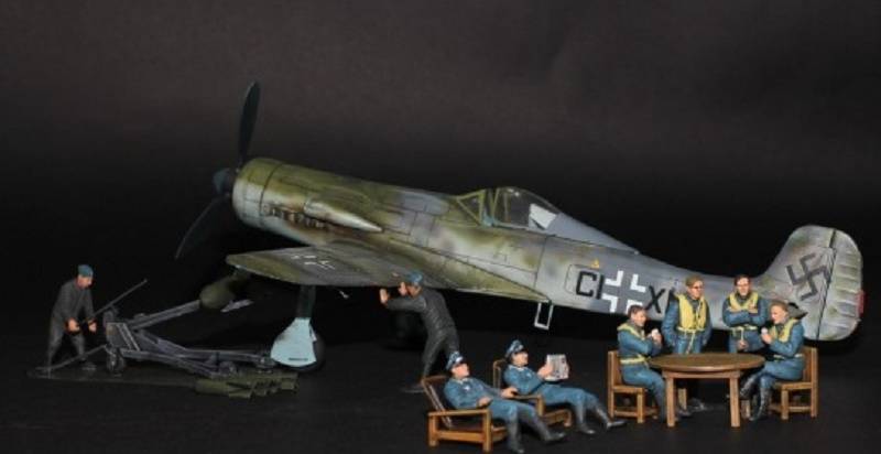 Luftwaffe Pilot "Battle of Britian" Ground Crew & Equipment Set – Image 2