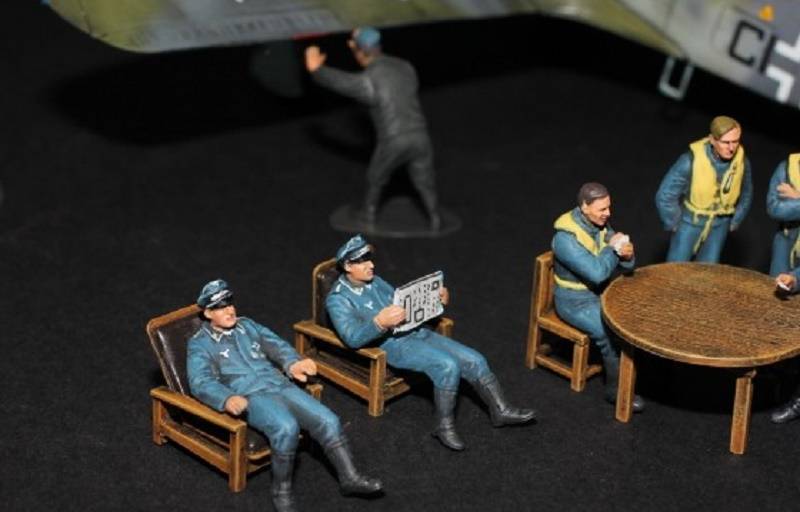 Luftwaffe Pilot "Battle of Britian" Ground Crew & Equipment Set – Image 5