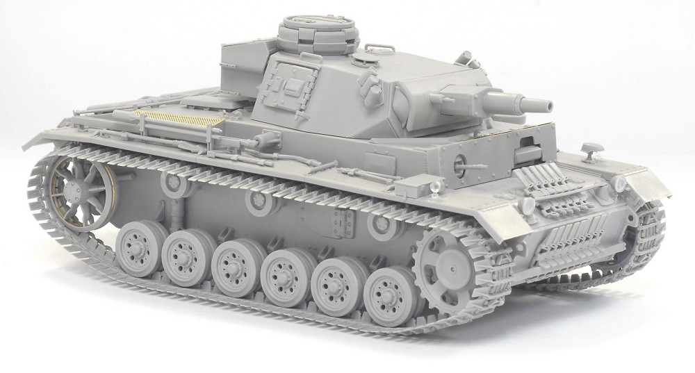Pz.Kpfw.III Ausf.N W/WINTERKETTEN s.PZ Abt.502 Léningrad 1943 – Image 4
