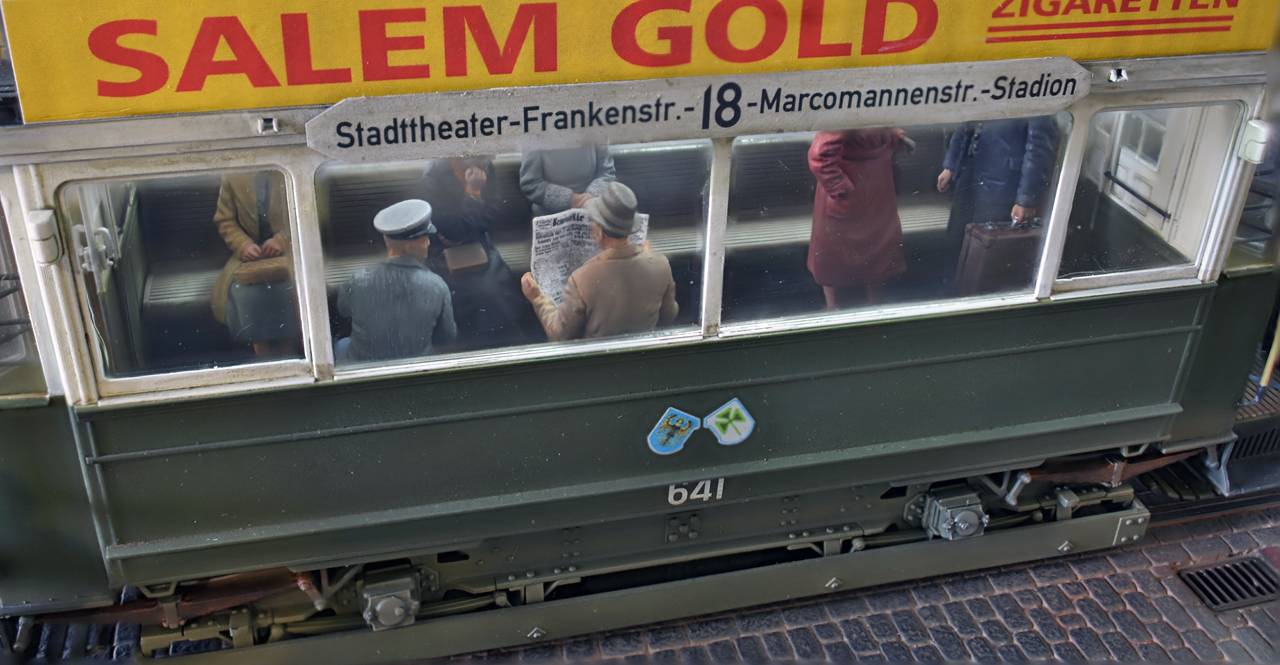 EUROPEAN TRAMCAR (StraBenbahn Triebwagen 641) w/CREW & PASSENGERS – Image 9