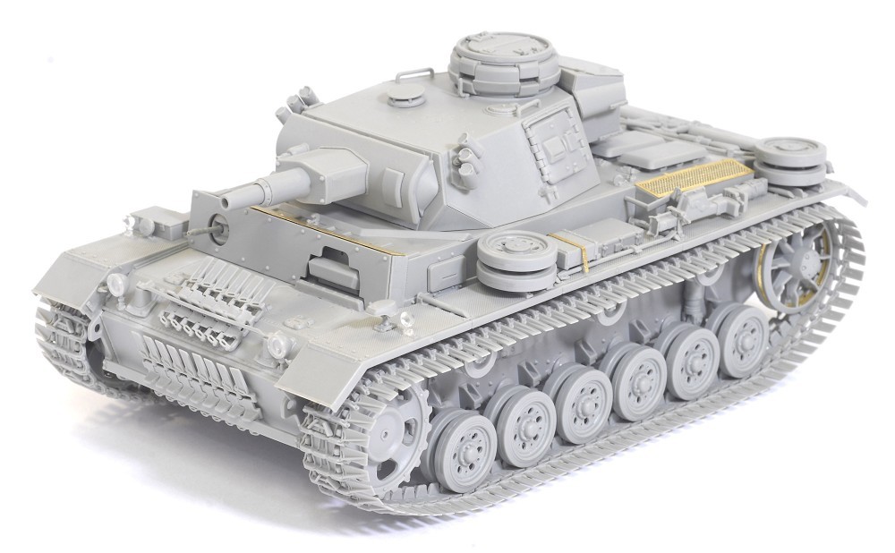 Pz.Kpfw.III Ausf.N W/WINTERKETTEN s.PZ Abt.502 Léningrad 1943 – Image 5