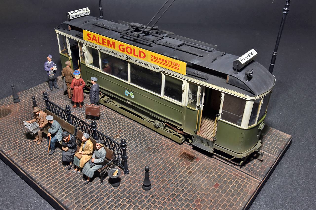 EUROPEAN TRAMCAR (StraBenbahn Triebwagen 641) w/CREW & PASSENGERS – Image 12