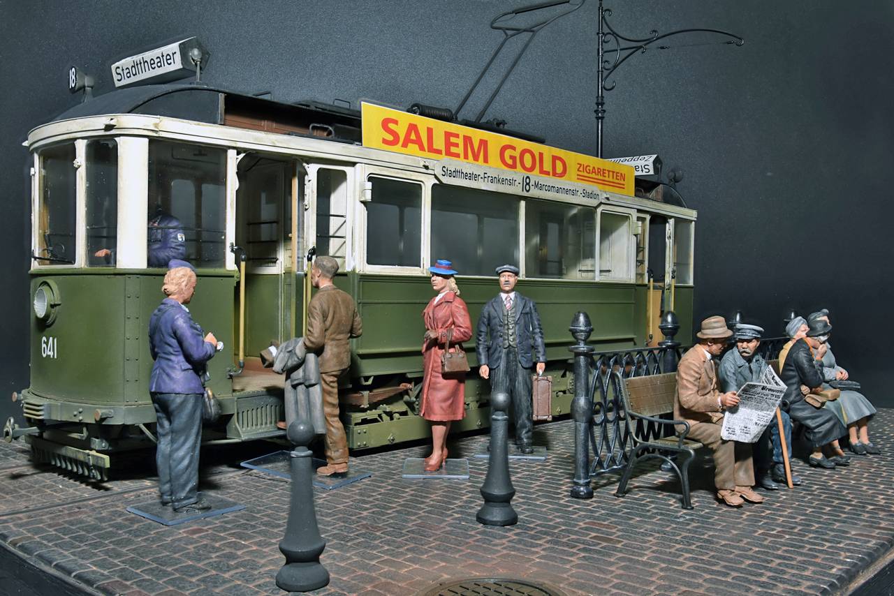 EUROPEAN TRAMCAR (StraBenbahn Triebwagen 641) w/CREW & PASSENGERS – Image 13