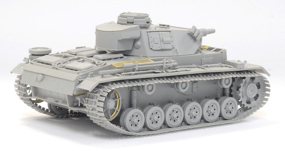 Pz.Kpfw.III Ausf.N W/WINTERKETTEN s.PZ Abt.502 Léningrad 1943 – Image 6