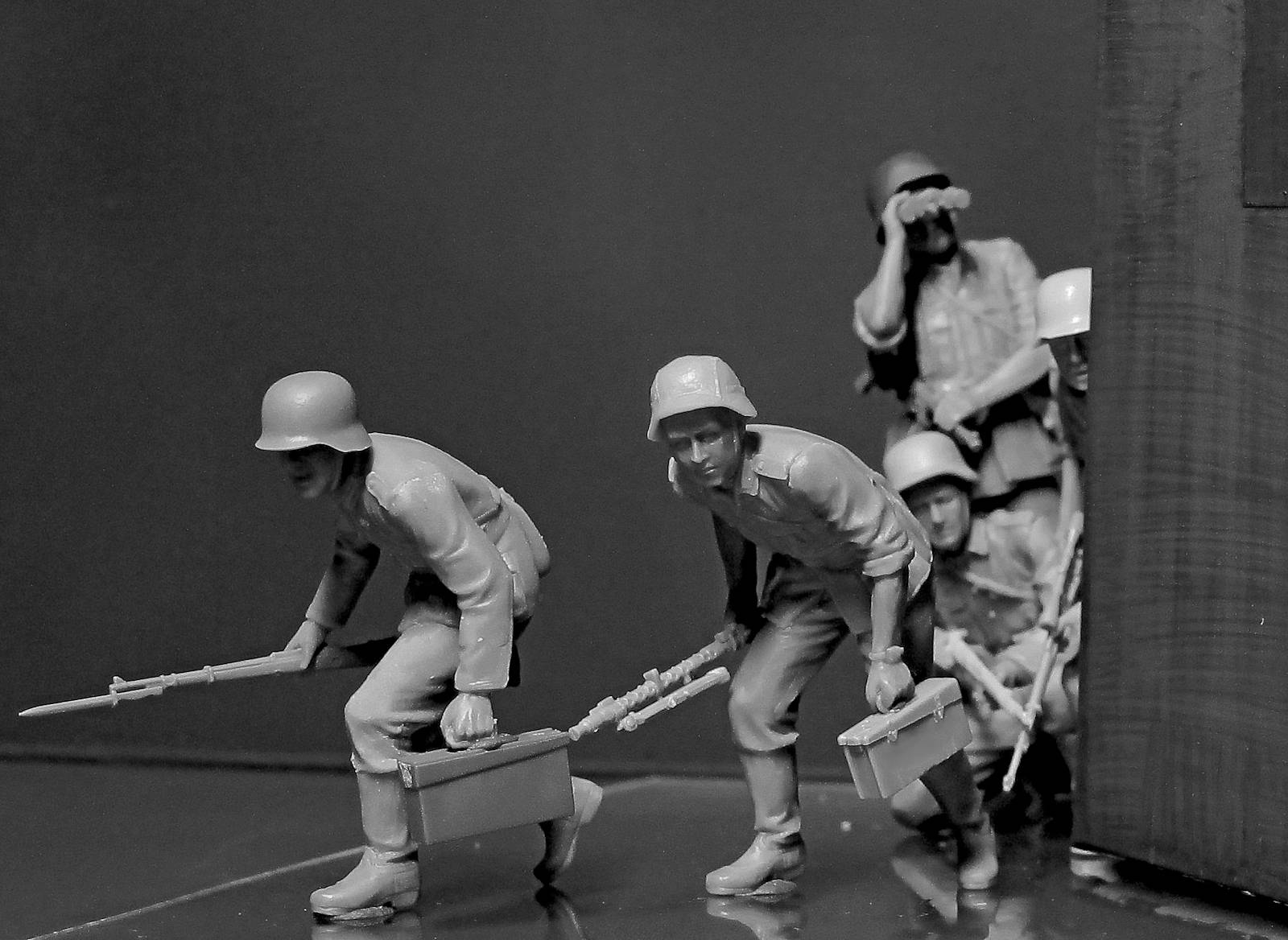 German Infantry WWII era Early period – Image 4