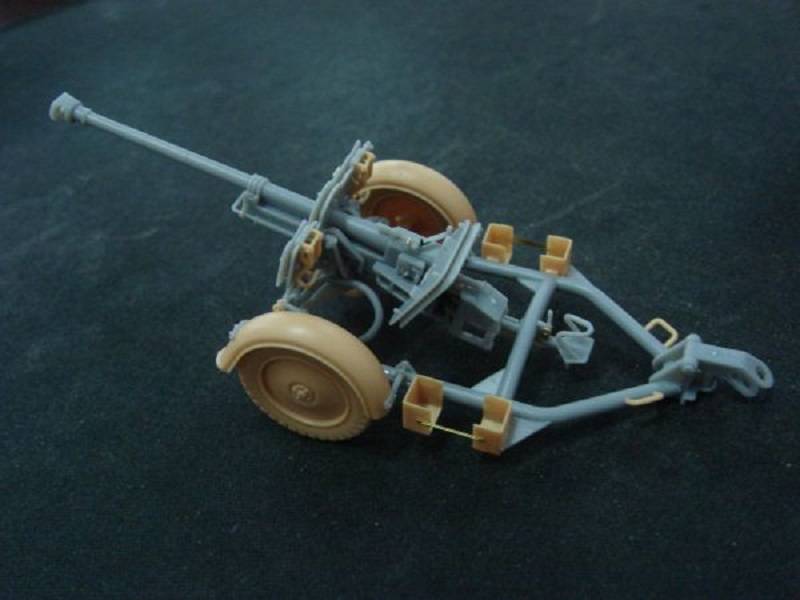 German 2.8cm sPZB.41 Anti-Tank Gun Set – Image 2