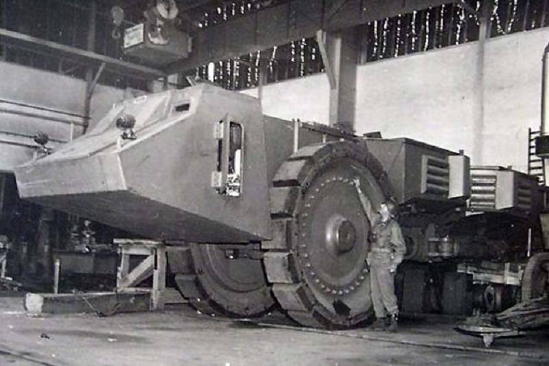 Véhicule de déminage super lourd KRUPP Raumer S – Image 2