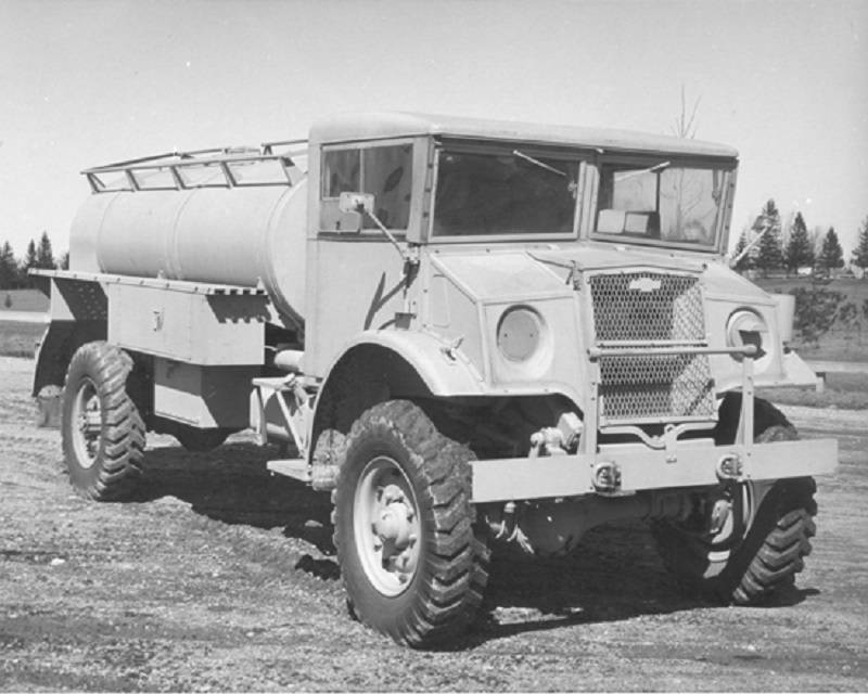 CMP C60L Petrol Tank Truck Cab13 – Image 22