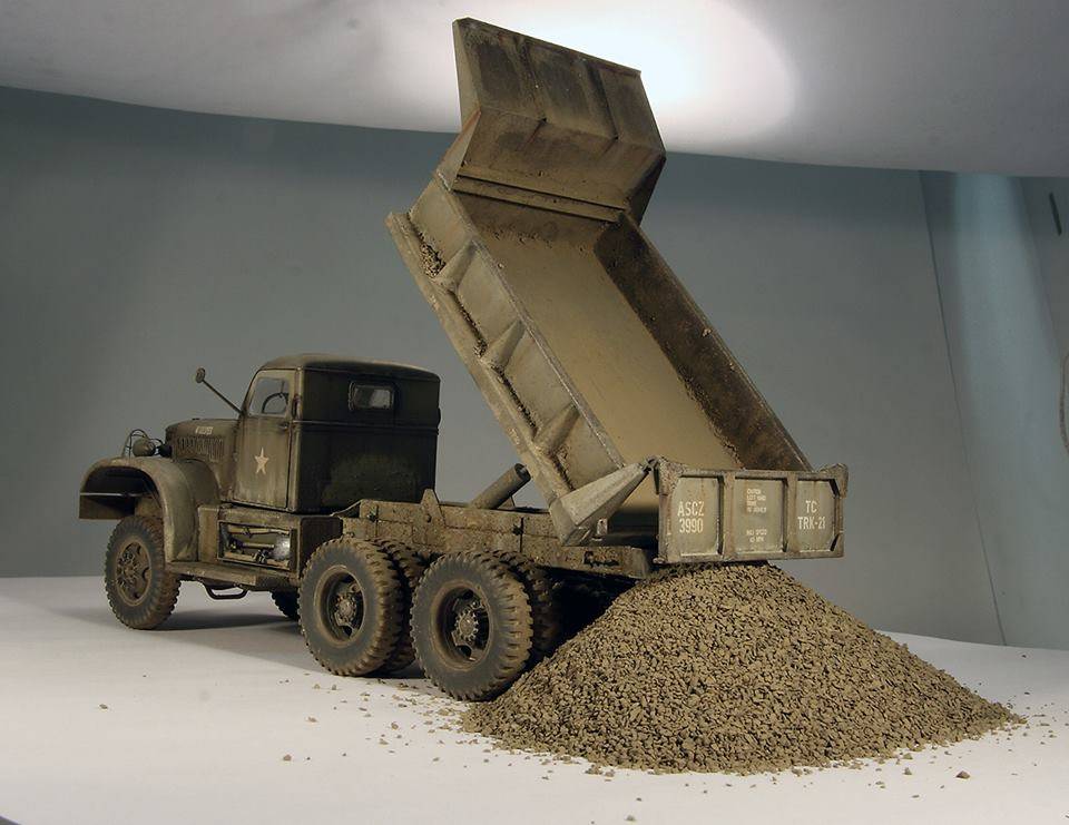US Diamond T 972 Dump Truck – Image 7