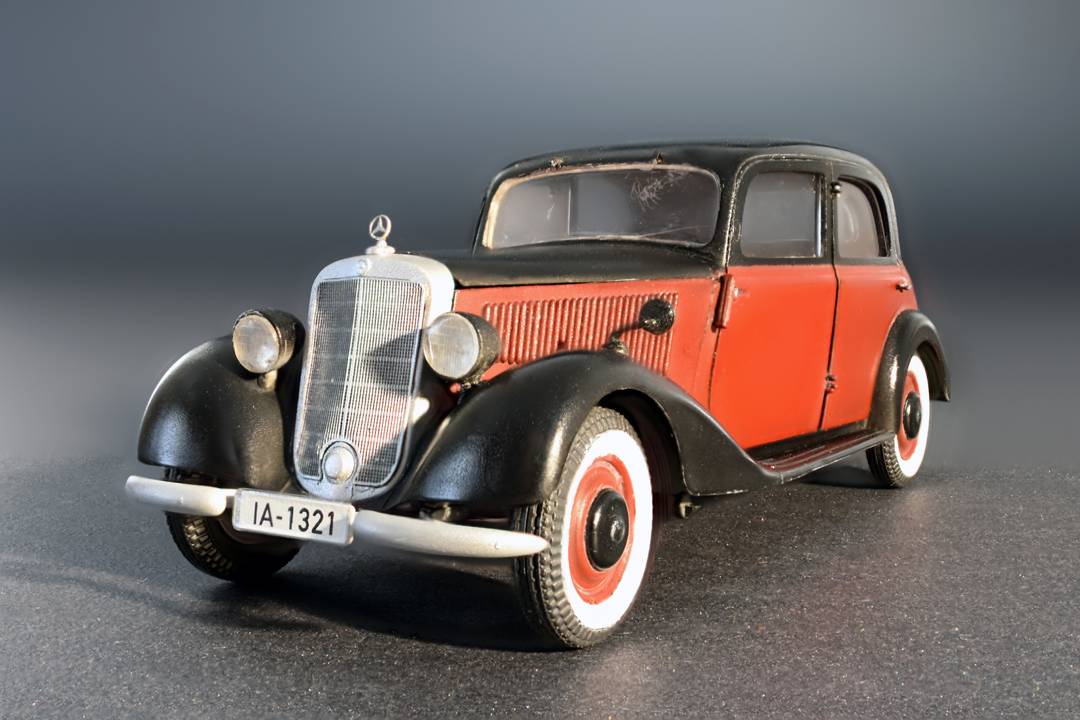 GERMAN PASSENGER CAR TYP 170V SALOON 4 DOORS – Image 2
