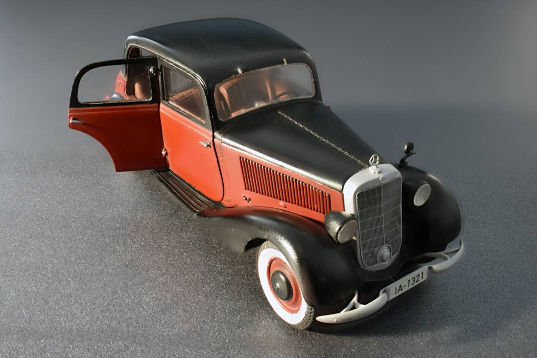 GERMAN PASSENGER CAR TYP 170V SALOON 4 DOORS – Image 5