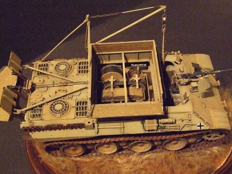 Bergepanther (Sd.Kfz. 179) Armed Recovery Vehicle – Image 2