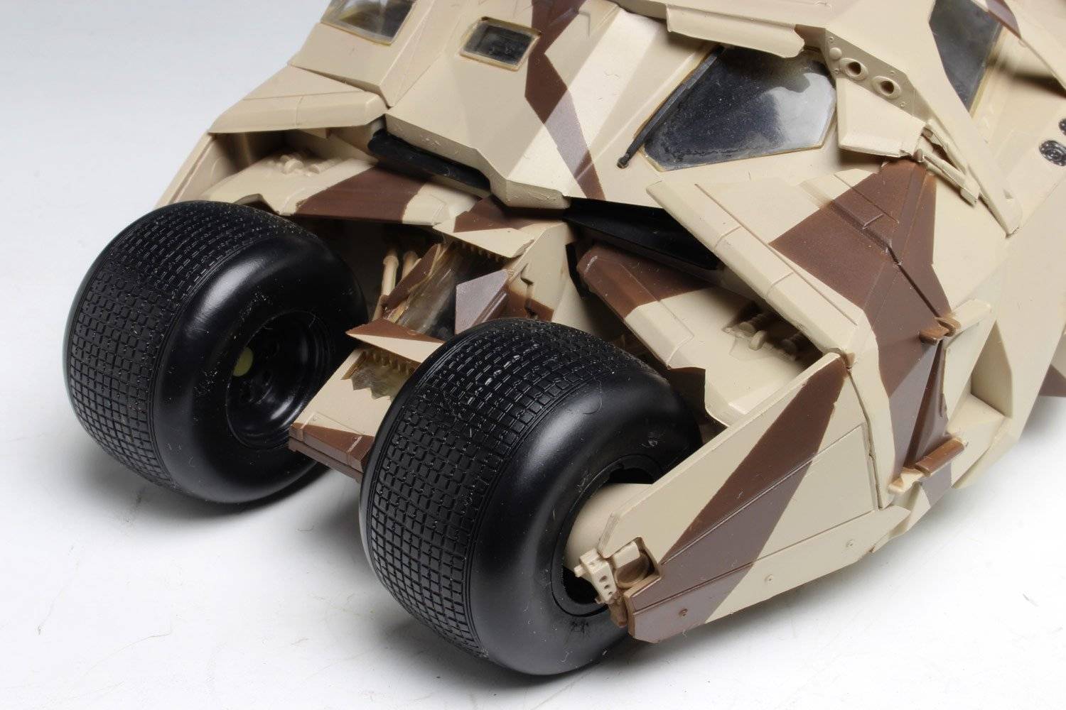 The Dark Knight Trilogy Armored Tumbler with Bane – Image 6