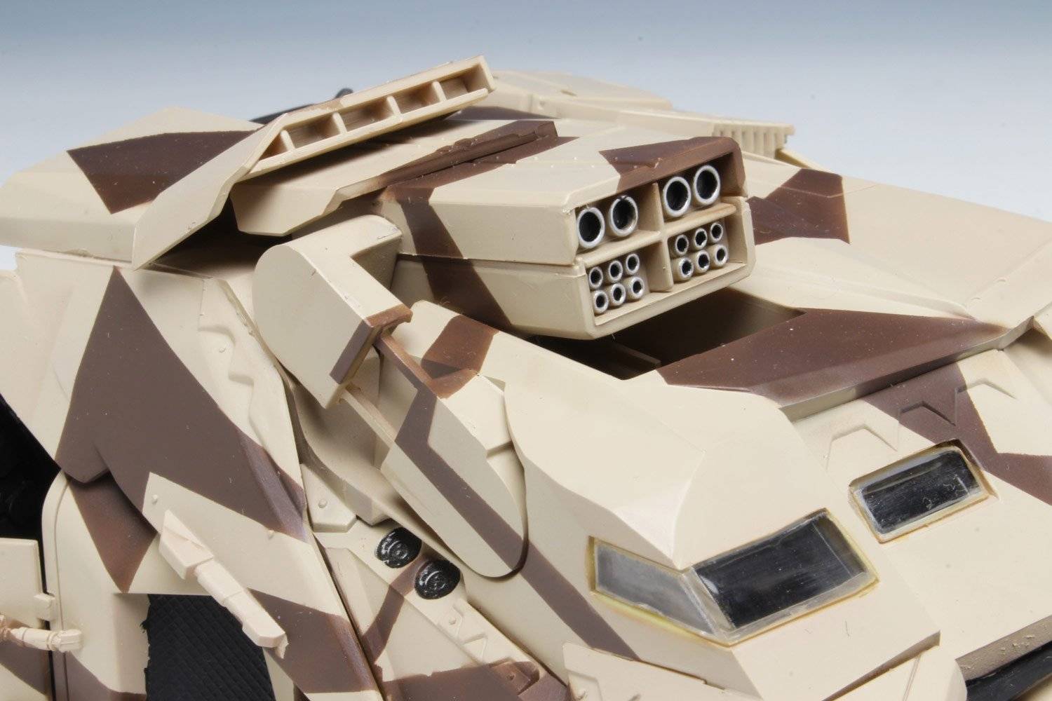 The Dark Knight Trilogy Armored Tumbler with Bane – Image 9