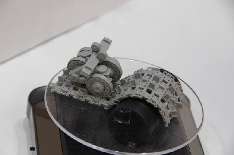WWII German Super Heavy Tank Maus V2 – Image 3