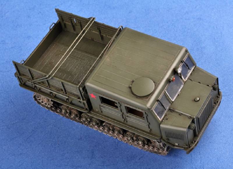 Russian AT-S Tractor – Image 4
