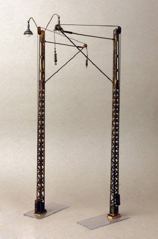 RAILROAD POWER POLES & LAMPS – Image 2