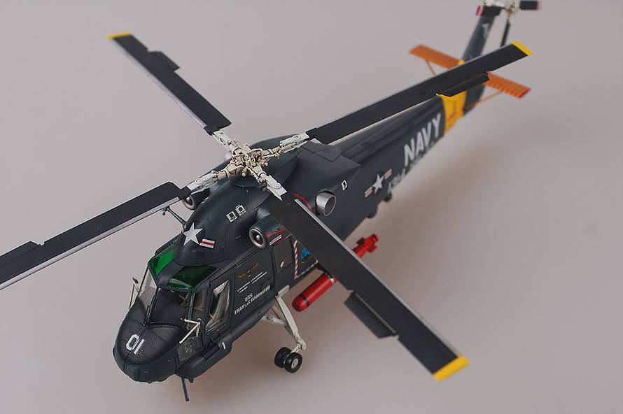 SH-2F SEASPRITE – Image 9