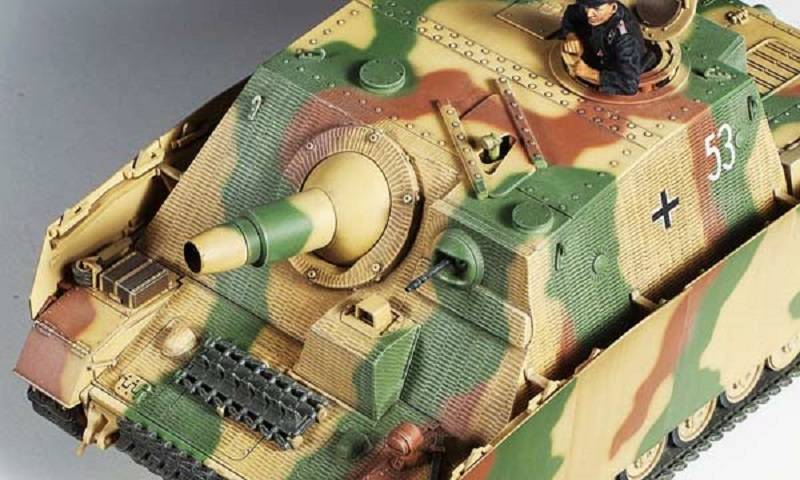 Sd.Kfz.166 Sturmpanzer IV Brummbär Späte Produktion – Image 4