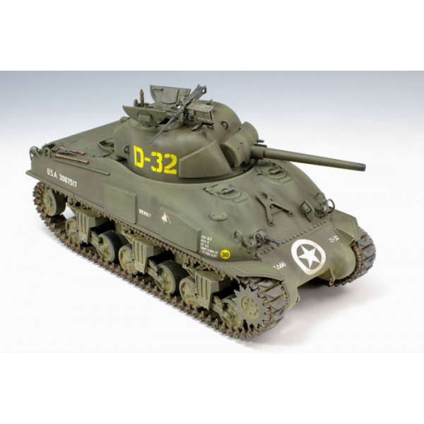 U.S. Medium Tank M4A1 Sherman (Late Production) – Image 5