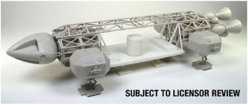 Eagle With Cargo Pod – Image 2