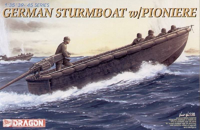 German Sturmboat with Pioniere