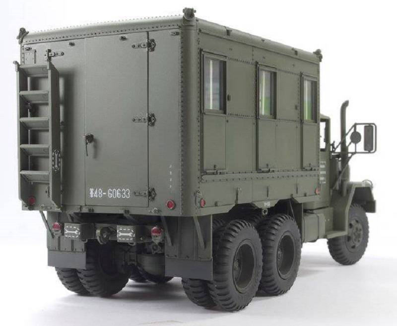 M109A3 2.5-Ton 6×6 Shop Van – Image 5