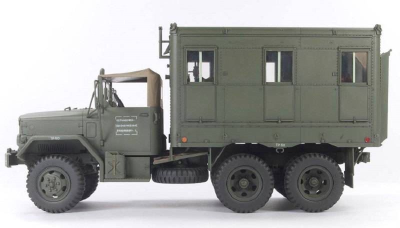 M109A3 2.5-Ton 6×6 Shop Van – Image 3