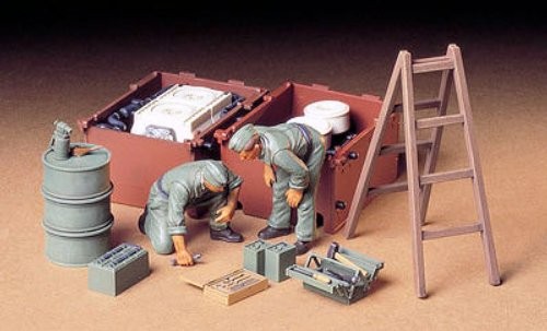 GERMAN TANK ENGINE MAINTENANCE CREW SET – Image 2