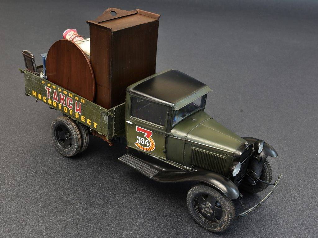SOVIET 1,5 TON CARGO TRUCK – Image 3