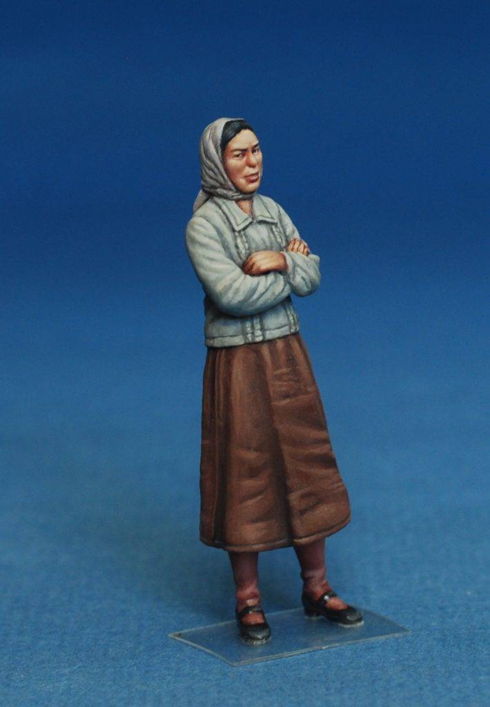 SOVIET VILLAGERS – Image 8