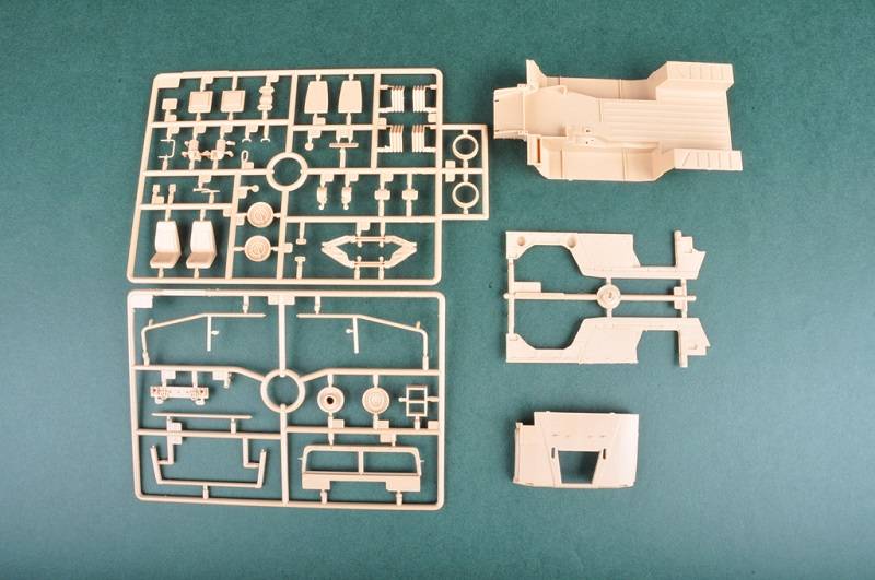 Meng Shi 1.5 ton Military Light Utility Vehicle- Parade Version – Image 4