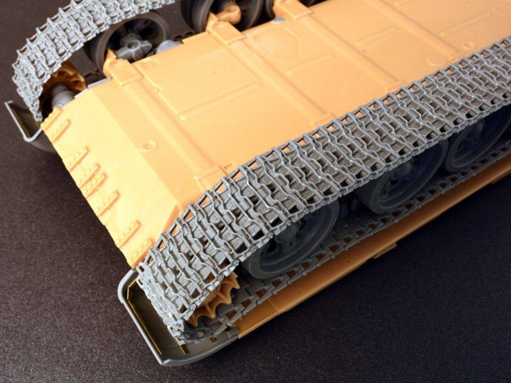 ENSEMBLE DE LIENS DE VOIE INDIVIDUELS T-54,T-55,T-62 OMSh. TYPE TARDIF – Image 6