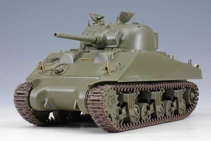 British Army Sherman III Mid Production (w/Cast Driver's Hood) – Image 3