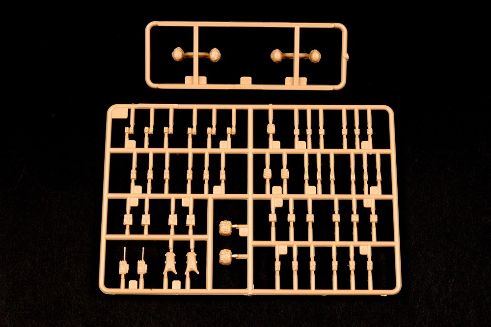 Modern U.S. soldiers Logistics Supply Team – Image 8