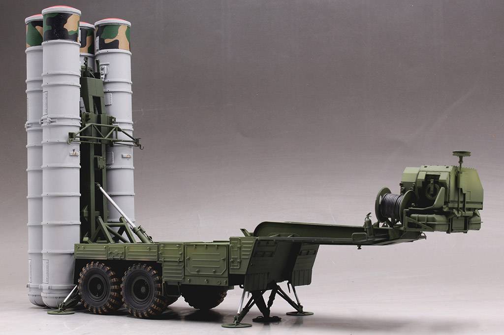 Russian KrAZ-260B Tractor with 5P85TE TEL S-300PMU – Image 9