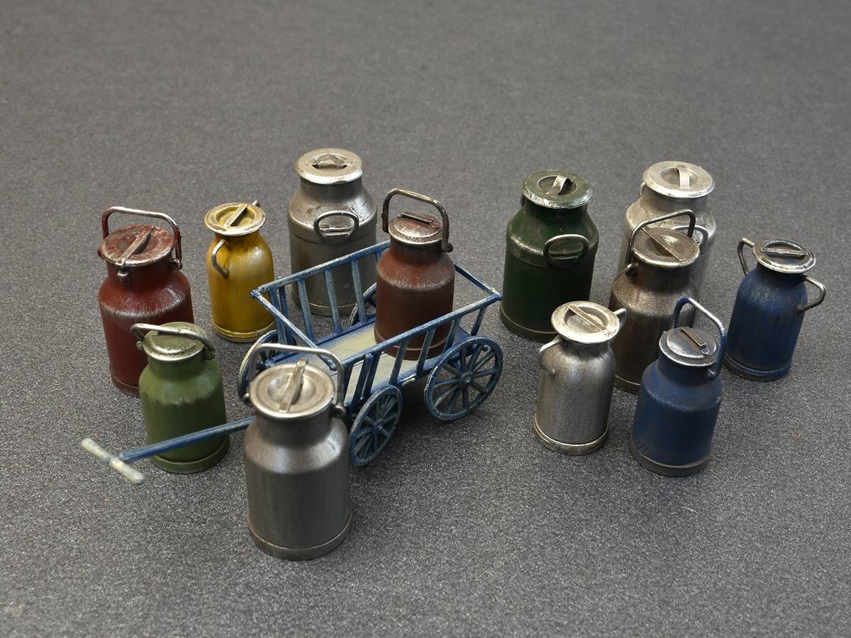 MILK CANS WITH SMALL CART – Image 4