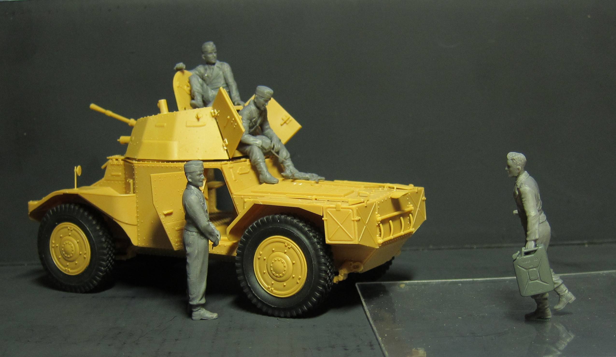 P 204 (f) with German Armoured Vehicle Crew – Image 3