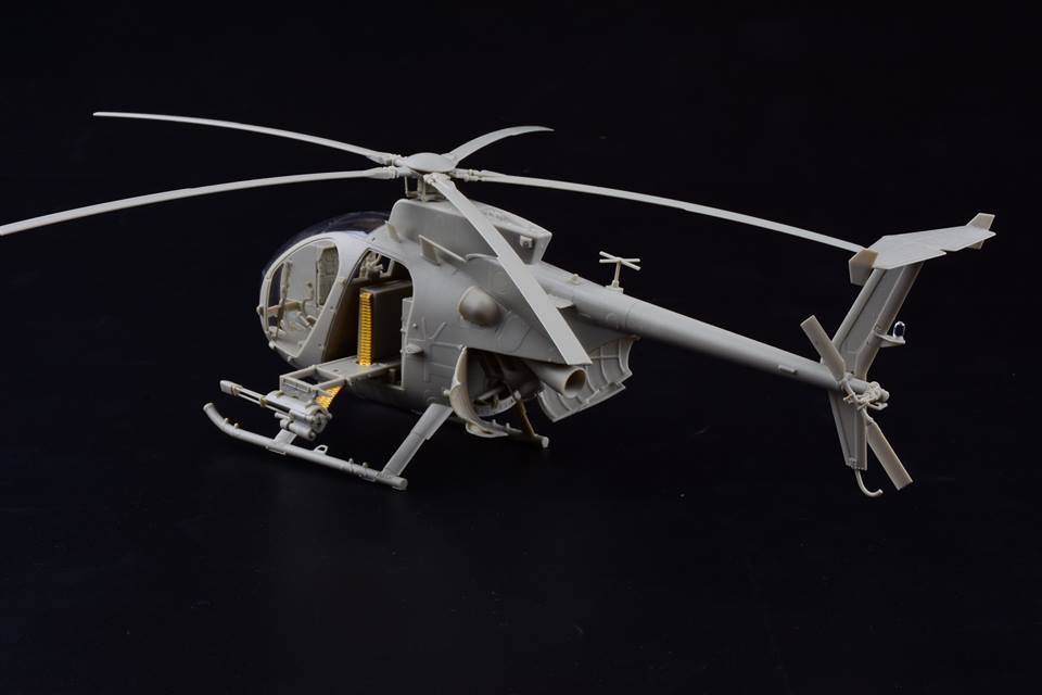 AH-6J/MH-6J Little Bird w/Figures – Image 5
