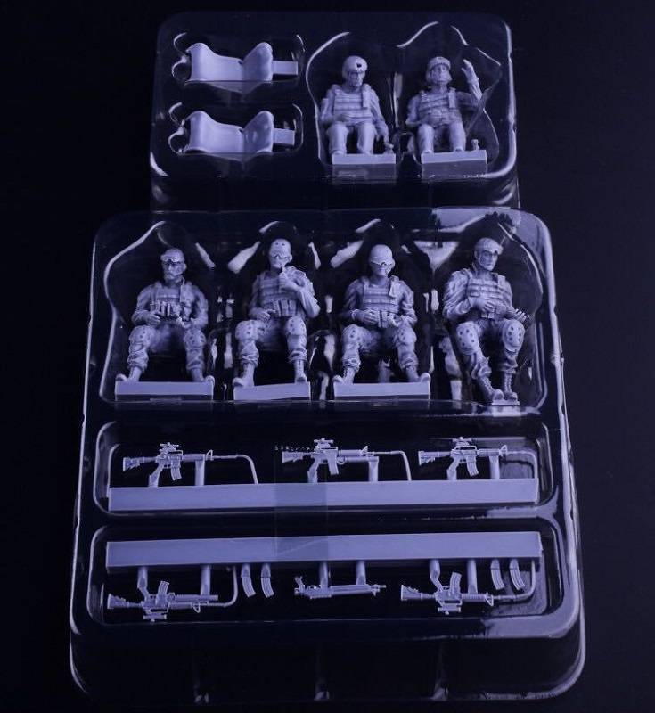 AH-6J/MH-6J Little Bird w/Figures – Image 2
