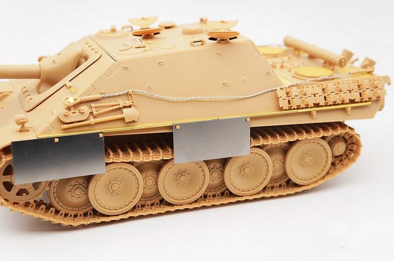 German Tank Destroyer Sd.Kfz.173 Jagdpanther Ausf.G1 – Image 9